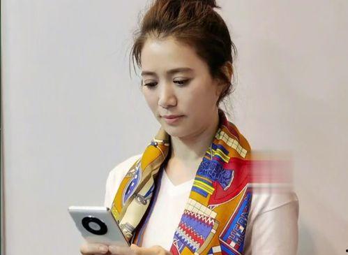 娱乐吃瓜女明星恋爱,瓜田里的爱情故事，女明星们的甜蜜纠葛